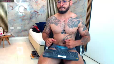 hanz_col online show from March 2025 11:39:02 AM