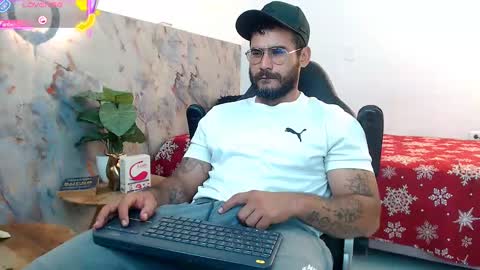 hanz_col online show from October 2025 03:01:02 PM