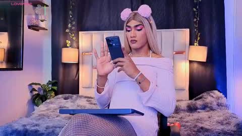 Hanzking01 online show from September 2025 03:40:02 AM