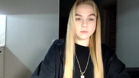 Snapshot of happy_fox_ chatting on December 2024 11:07:01 PM happy_fox_ online show from December 2024 11:07:01 PM