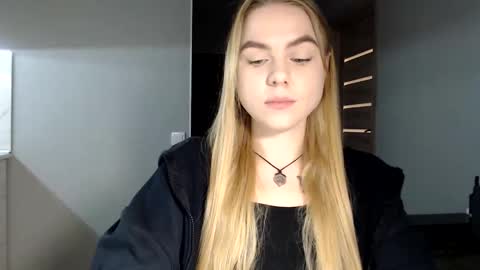 Snapshot of happy_fox_ chatting on January 2025 09:21:01 PM happy_fox_ online show from January 2025 09:21:01 PM