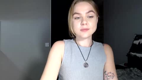 happy_fox_ online show from March 2026 09:32:02 PM