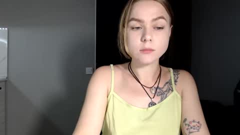 Snapshot of happy_fox_ chatting on June 2026 09:06:02 PM happy_fox_ online show from June 2026 09:06:02 PM