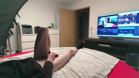 Snapshot of happyactive chatting on November 2025 05:15:01 PM happyactive online show from November 2025 05:15:01 PM