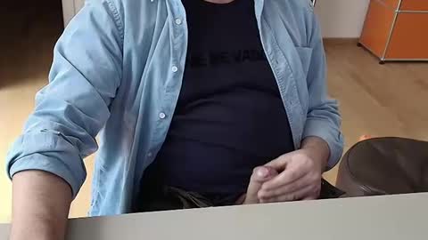 Snapshot of happybugger chatting on February 2025 12:16:01 PM Cum for you online show from February 2025 12:16:01 PM