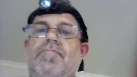 happydick69a online show from December 2025 09:33:02 PM