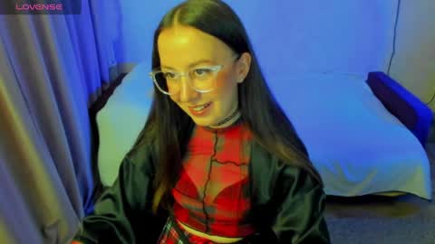 Snapshot of happystephanie chatting on May 2026 06:13:01 PM Stephanie online show from May 2026 06:13:01 PM
