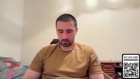 Snapshot of hard_to_obey chatting on May 2026 06:26:01 PM Vadim online show from May 2026 06:26:01 PM