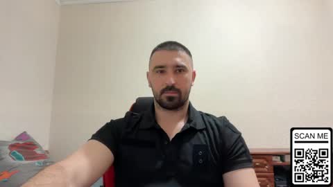 Snapshot of hard_to_obey chatting on May 2026 06:05:02 PM Vadim online show from May 2026 06:05:02 PM
