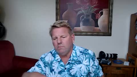 Steele and Cassie online show from December 2025 11:21:01 PM