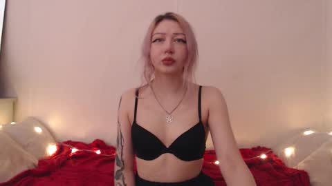 Snapshot of hardcore_x chatting on February 2026 10:04:02 PM Emily online show from February 2026 10:04:02 PM