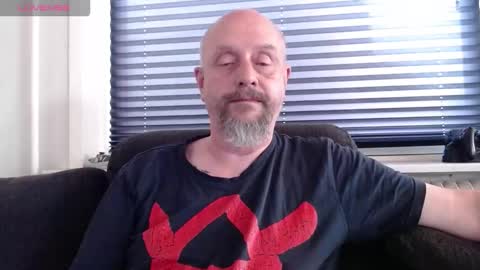 MrLazy online show from September 2025 02:38:01 PM