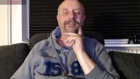 MrLazy online show from September 2025 10:25:02 PM