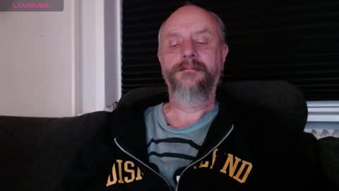 MrLazy online show from October 2025 07:36:02 PM