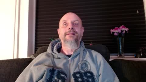 MrLazy online show from January 2026 05:39:01 PM