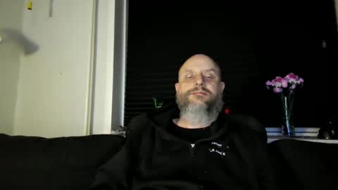 MrLazy online show from April 2026 10:09:02 PM