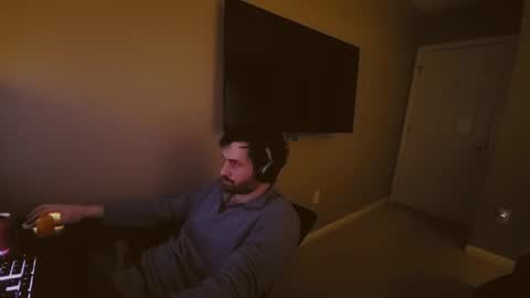 Tom online show from December 2024 03:40:01 AM