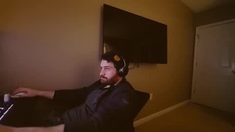 Tom online show from December 2024 12:32:02 AM