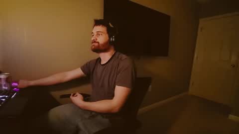 Tom online show from January 2025 03:34:02 AM