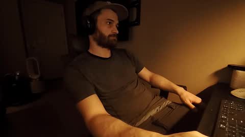 Tom online show from September 2025 08:46:02 AM