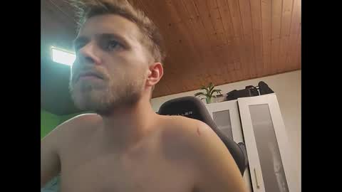 Snapshot of hardtechno_xxx chatting on January 2025 07:20:01 AM hardtechno_xxx online show from January 2025 07:20:01 AM