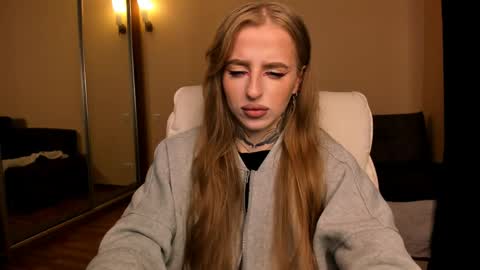 Snapshot of harley_kimm chatting on May 2026 05:15:02 AM Julia online show from May 2026 05:15:02 AM