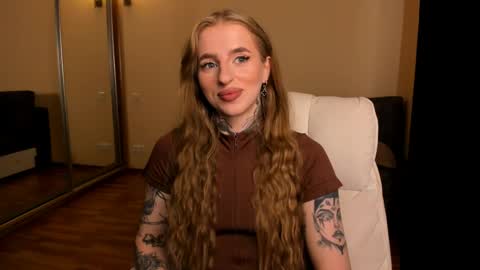 Snapshot of harley_kimm chatting on June 2026 05:57:02 AM Julia online show from June 2026 05:57:02 AM