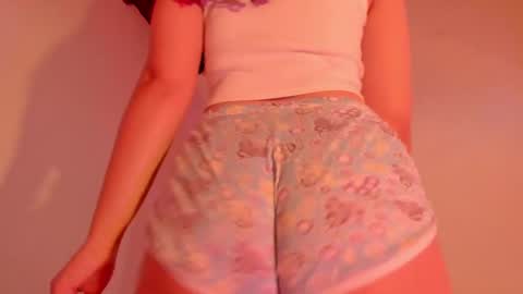 Annie online show from February 2025 06:54:01 AM