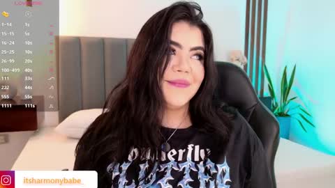 Snapshot of harmonybabe_ chatting on May 2026 08:57:02 PM Harmony online show from May 2026 08:57:02 PM
