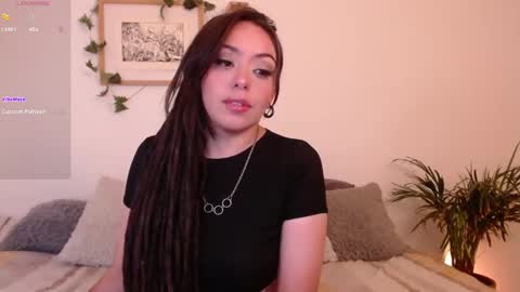 Snapshot of harmonyy01 chatting on December 2024 05:07:02 AM Harmony Please help me to reach 100 thumbs up online show from December 2024 05:07:02 AM