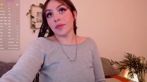 Snapshot of harmonyy01 chatting on January 2025 04:02:01 AM Harmony Please help me to reach 100 thumbs up online show from January 2025 04:02:01 AM