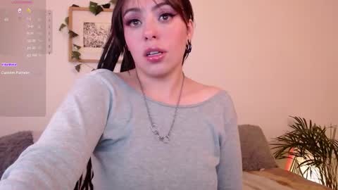 Snapshot of harmonyy01 chatting on January 2025 07:03:01 AM Harmony Please help me to reach 100 thumbs up online show from January 2025 07:03:01 AM