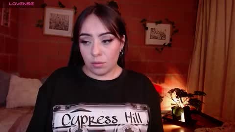 Snapshot of harmonyy01 chatting on November 2025 06:11:02 AM Harmony Please help me to reach 100 thumbs up online show from November 2025 06:11:02 AM