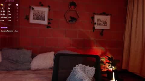 Snapshot of harmonyy01 chatting on January 2026 03:55:02 AM Harmony Please help me to reach 100 thumbs up online show from January 2026 03:55:02 AM