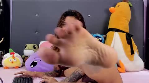 Snapshot of harmonyy_hill chatting on March 2025 12:44:01 AM Harmony Hill online show from March 2025 12:44:01 AM