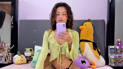 Snapshot of harmonyy_hill chatting on March 2025 10:45:02 PM Harmony Hill online show from March 2025 10:45:02 PM