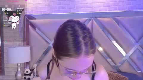 Harper online show from November 2025 08:30:02 PM