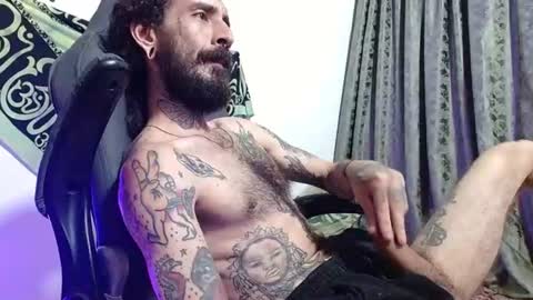 Snapshot of harry_reems_ chatting on June 2026 06:51:01 AM OMAR online show from June 2026 06:51:01 AM