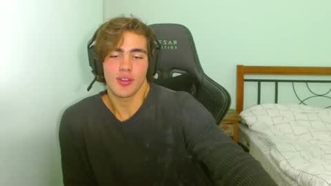 Snapshot of harryking1 chatting on October 2025 07:02:02 PM harryking1 online show from October 2025 07:02:02 PM