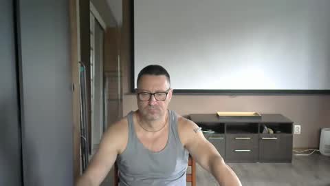 Snapshot of harrysnake chatting on September 2025 08:03:01 AM HarrySnake online show from September 2025 08:03:01 AM