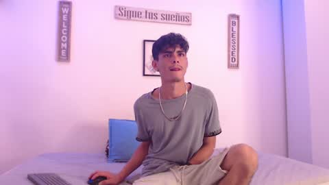 Snapshot of harrythomson1 chatting on December 2024 06:35:01 AM harry thomson online show from December 2024 06:35:01 AM