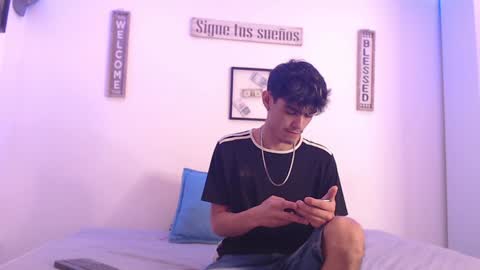 Snapshot of harrythomson1 chatting on December 2024 06:09:02 AM harry thomson online show from December 2024 06:09:02 AM