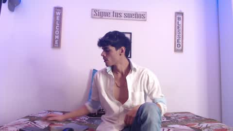 Snapshot of harrythomson1 chatting on January 2025 10:40:01 AM harry thomson online show from January 2025 10:40:01 AM