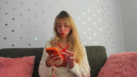 Sophia Blossom online show from December 2025 08:15:02 PM