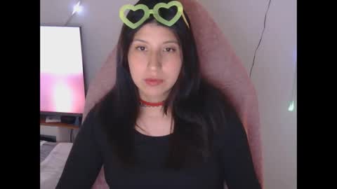 lady online show from April 2026 07:03:01 PM