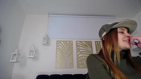 Nicole online show from February 2025 09:54:01 AM