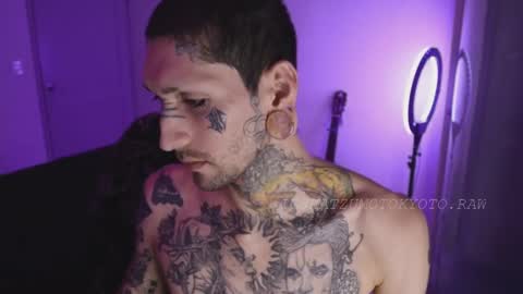 Snapshot of hatsumotokyoto chatting on October 2025 03:05:02 AM More content   2   online show from October 2025 03:05:02 AM