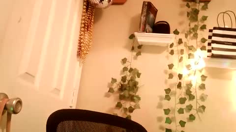 hawtchoc37 online show from November 2025 11:20:02 AM