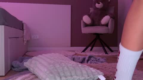 Hayley online show from April 2026 08:25:02 PM