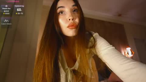 Snapshot of hayneiko_01 chatting on May 2026 10:59:01 PM Maneki-Neko online show from May 2026 10:59:01 PM